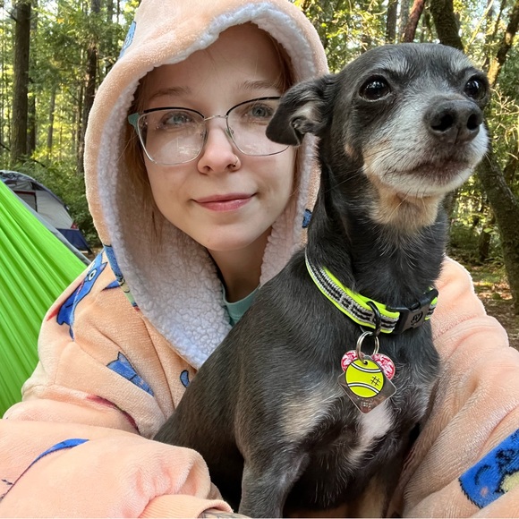 Closet Info/Meet your posher - Picture 3 of 3